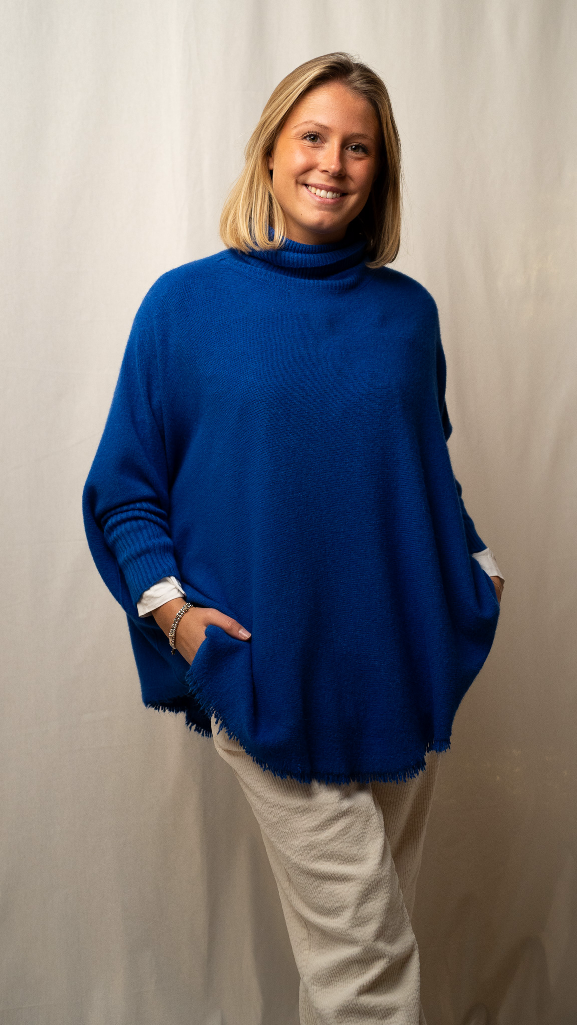 Pull Poncho A Franges LOU - junefivesixteen